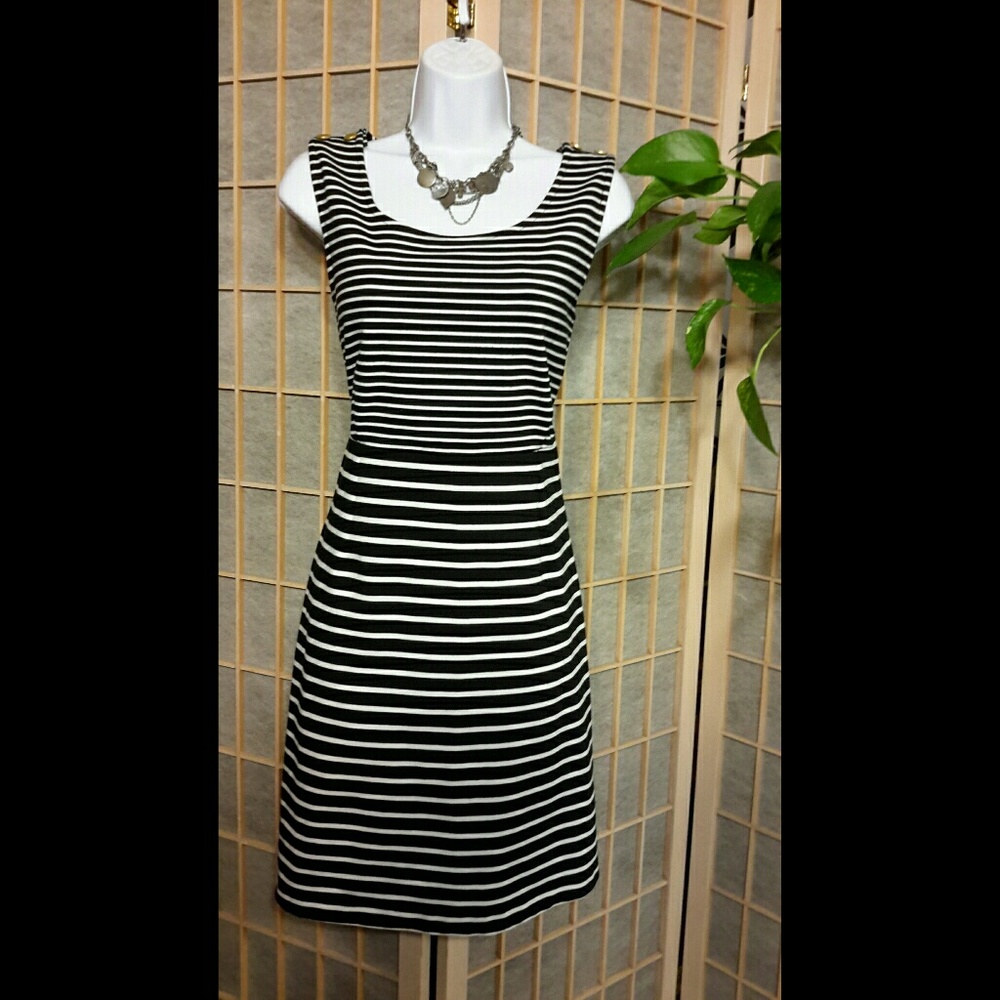 GAP DRESS WASHABLE STRIPED 12